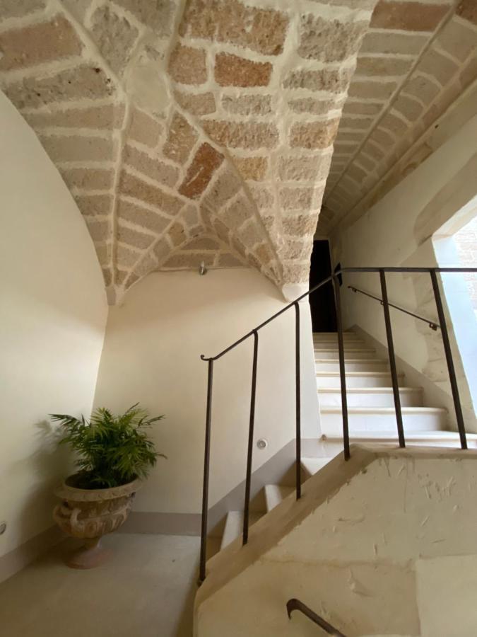 לינה וארוחת בוקר לצ'ה Palazzo De Carlo E Il Parco Dei 7 Pozzi מראה חיצוני תמונה