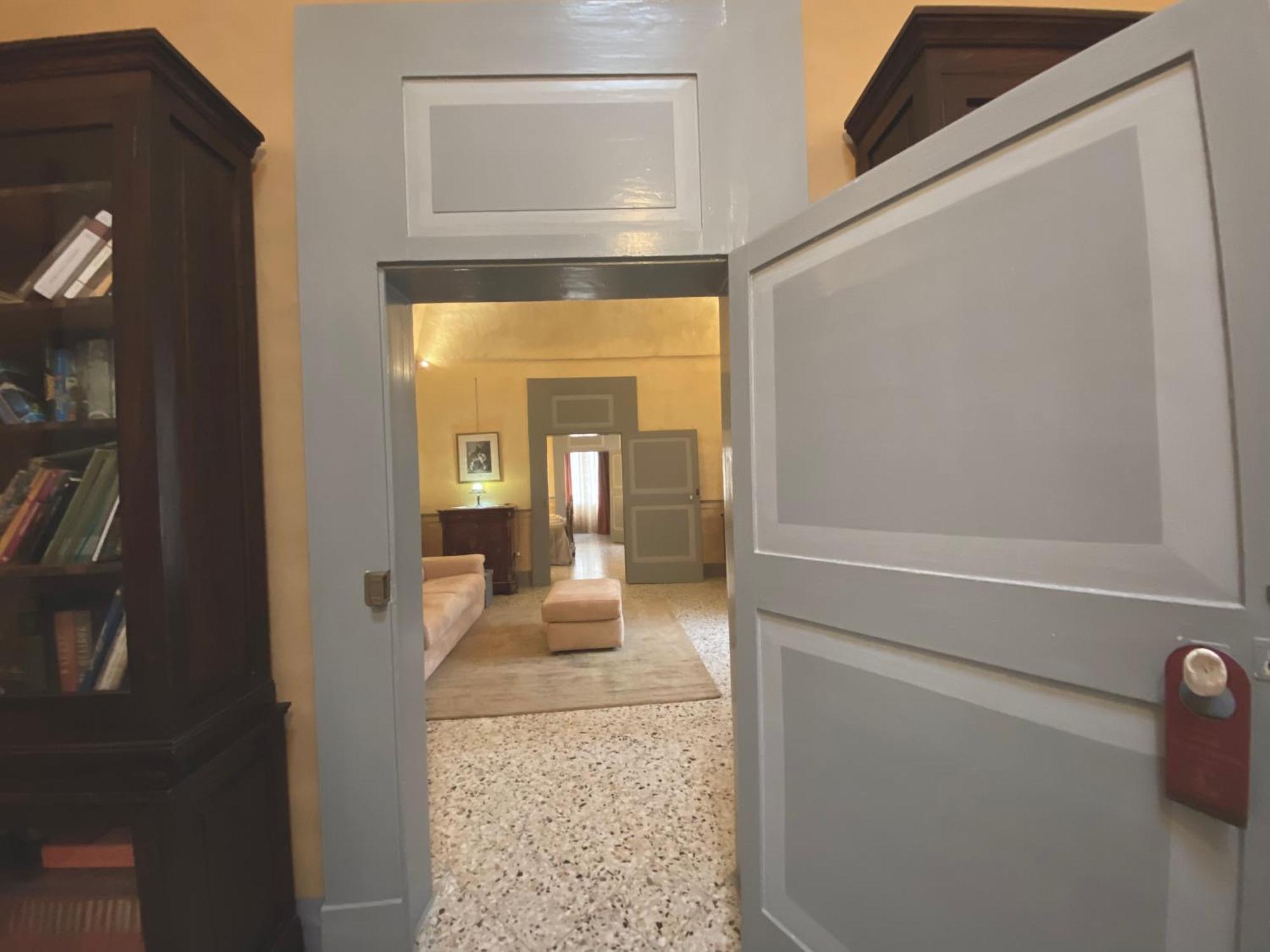 לינה וארוחת בוקר לצ'ה Palazzo De Carlo E Il Parco Dei 7 Pozzi מראה חיצוני תמונה